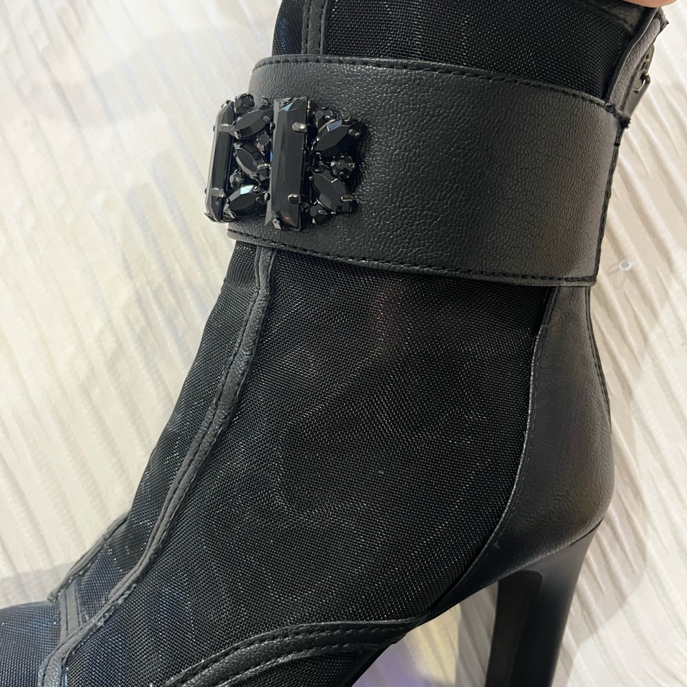 Women’s Karl Lagerfeld Black Sheer Jeweled Zipper Ankle Boots Size 6 - Picture 13 of 13